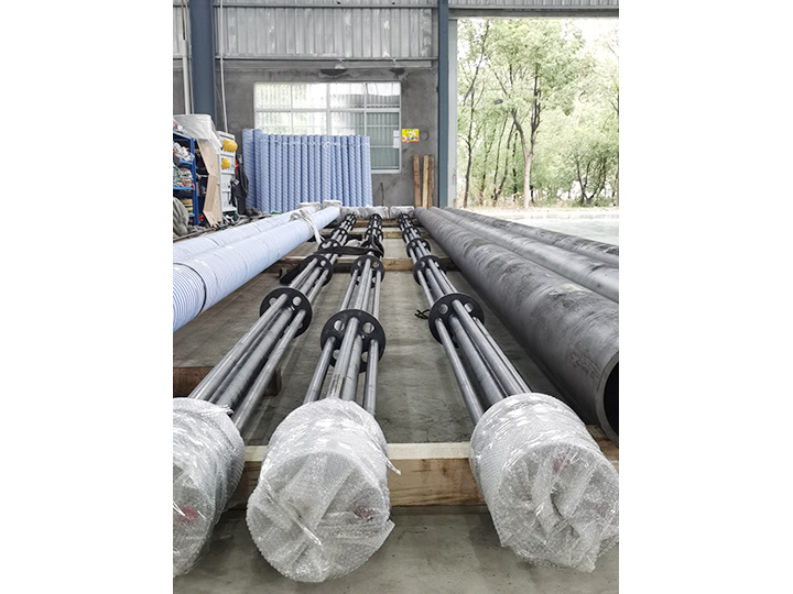 Upper support of large tonnage piston rod